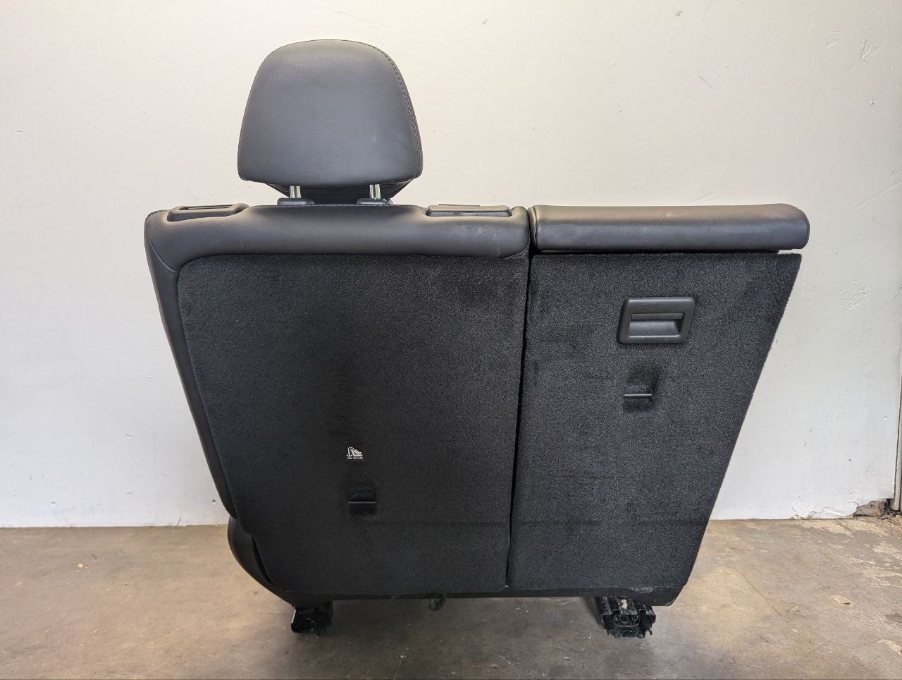 2023 Tesla Model Y 2nd Row Seat Assembly Left Side 7 Seater 3907895-01-C