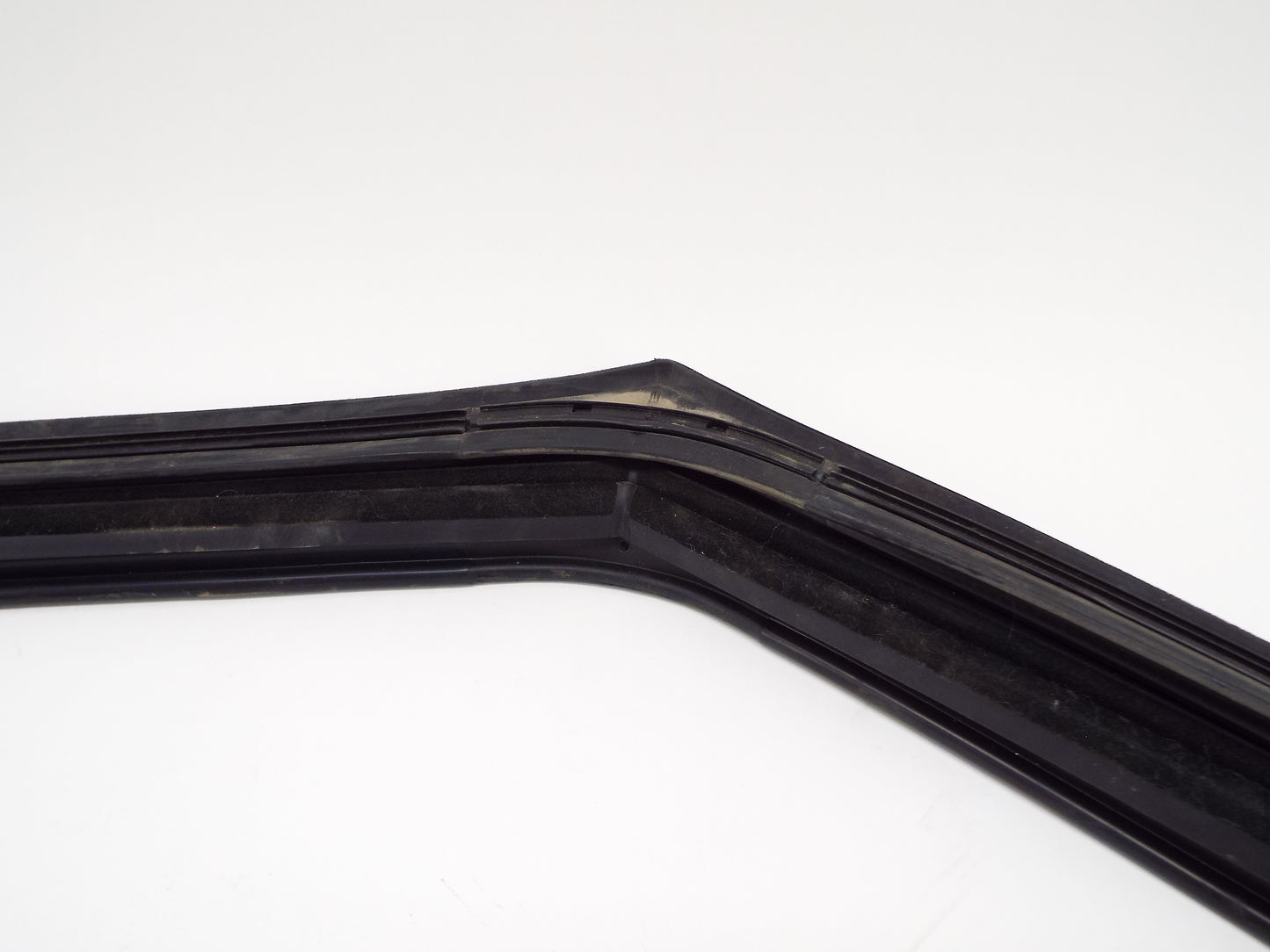 2023 Rivian R1T Front Right Door Window Gasket Seal PT00002210-M