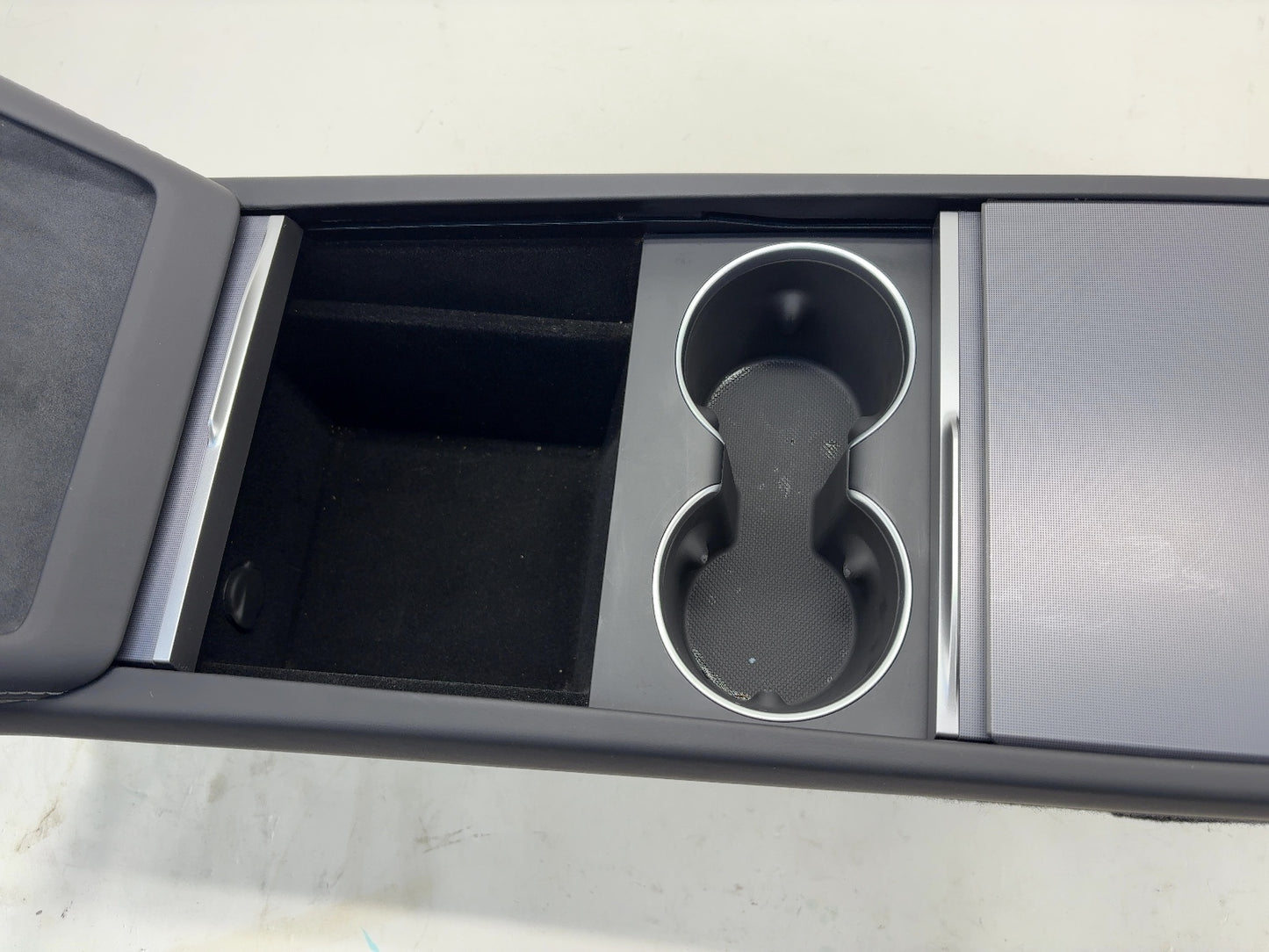 2025 Tesla Model 3 Highland Center Console 1714377-24-L