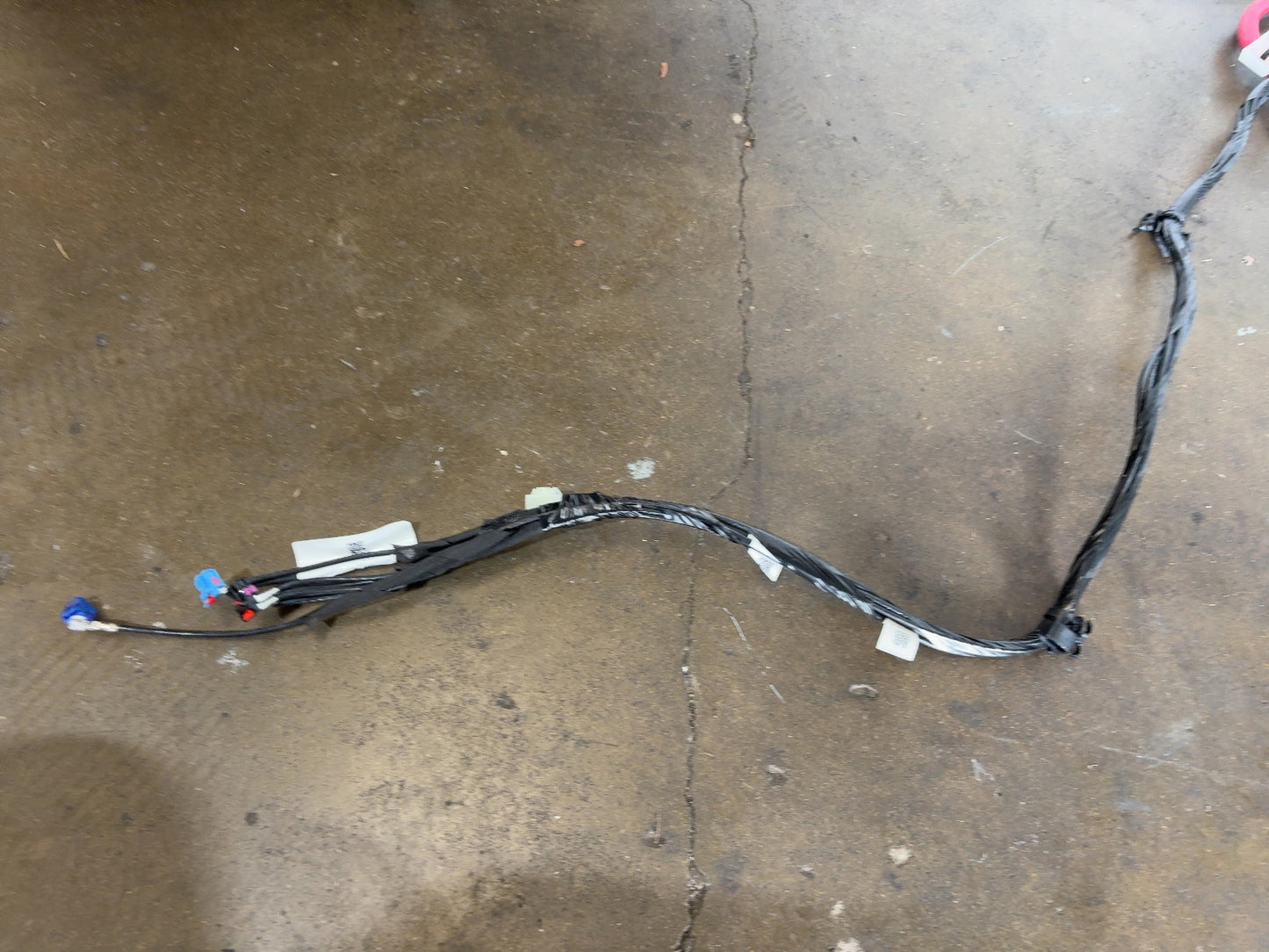 2026 Tesla Model Y Juniper Right Body Harness 1933903-01-D