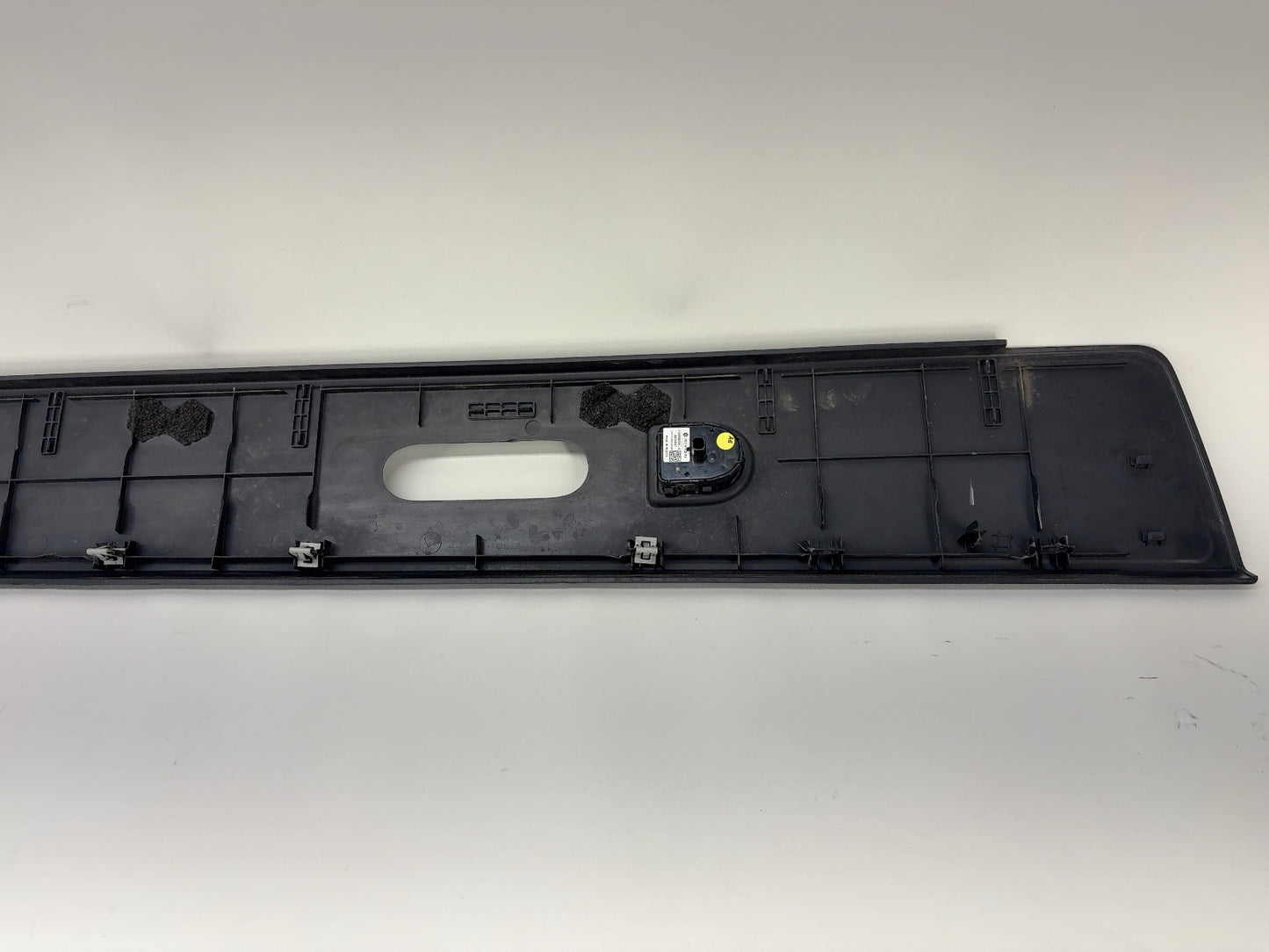 2022 Rivian R1T Bed Upper Trim Left PT00000355-M