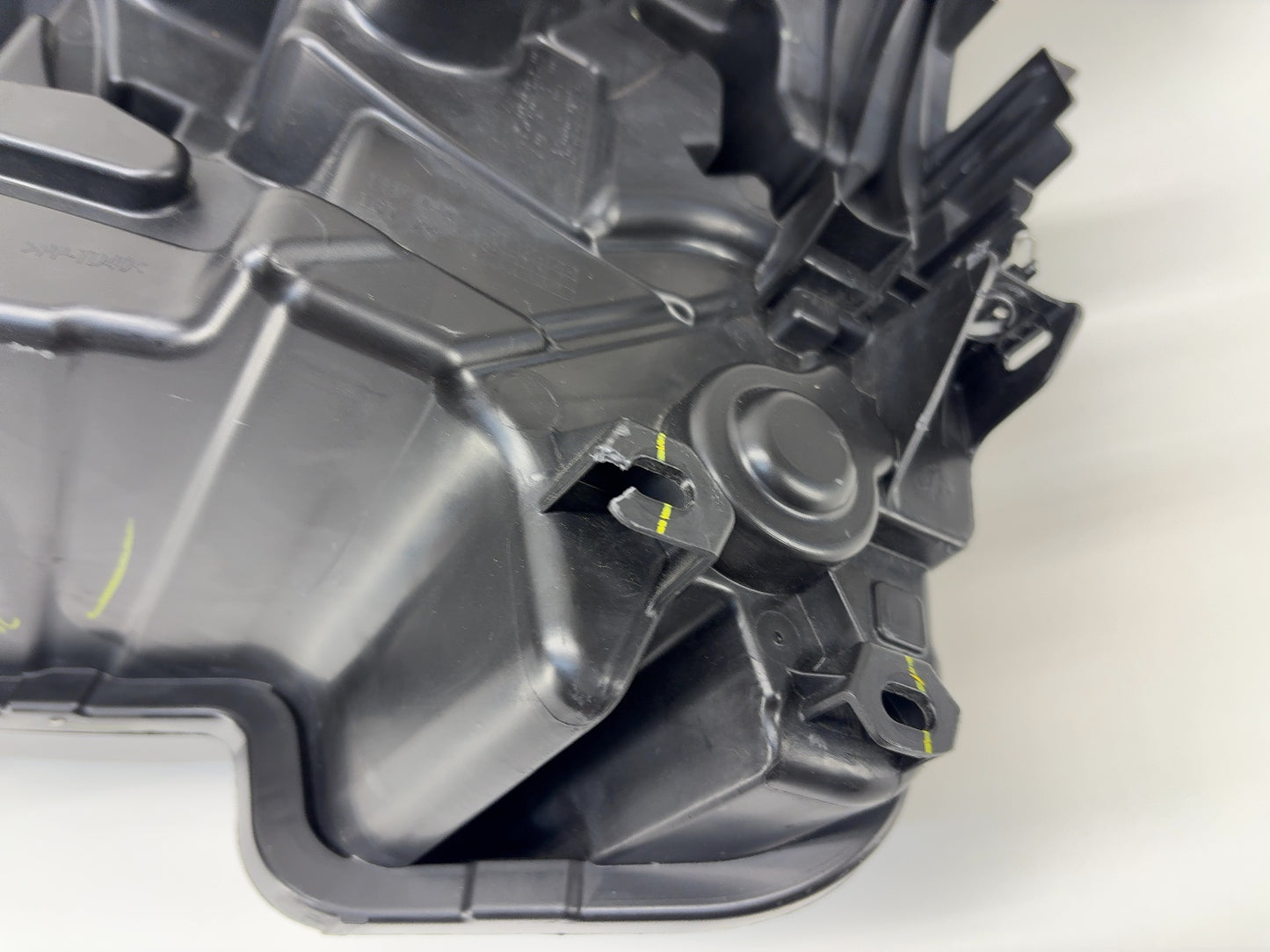 2025 Tesla Model Y Juniper Headlamp Right 1918348-00-D