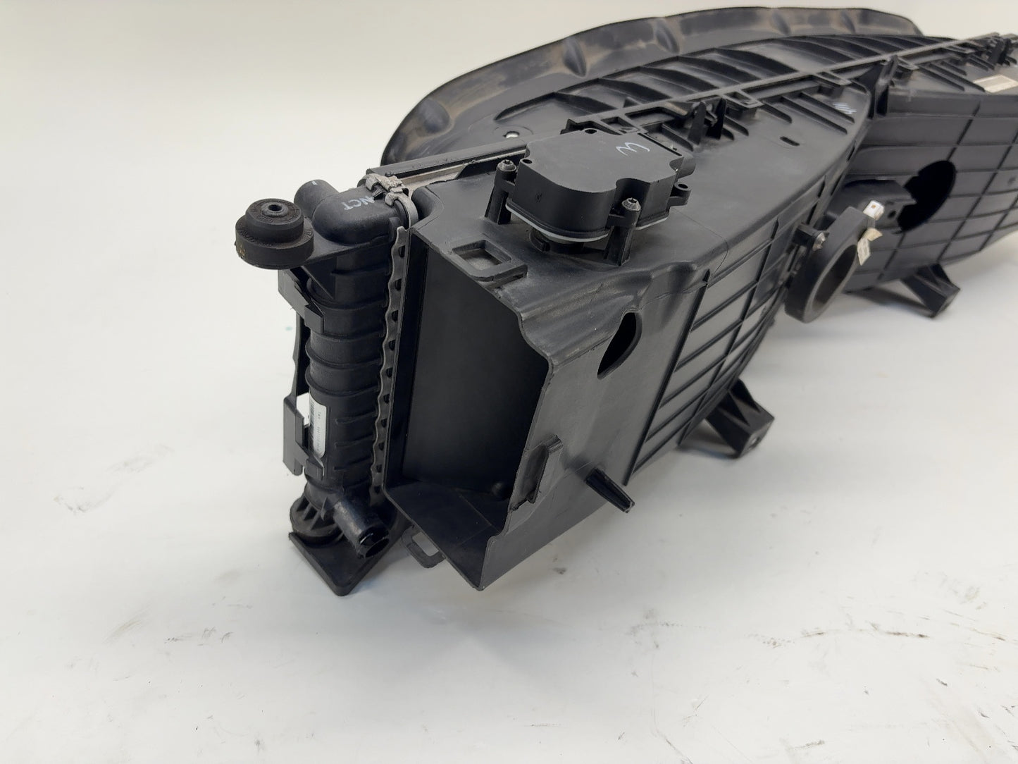 2015-2018 Tesla Model S Center Active Louvre With Radiator Assembly 1007256-00-K