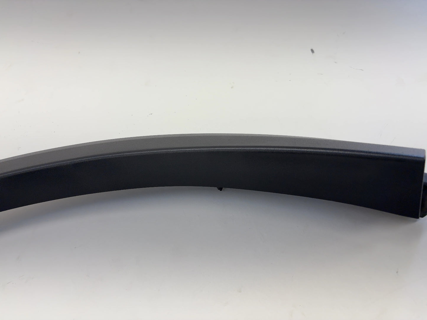 2026 Tesla Model Y Juniper Rear Fender Garnish Right 1937596-00-D