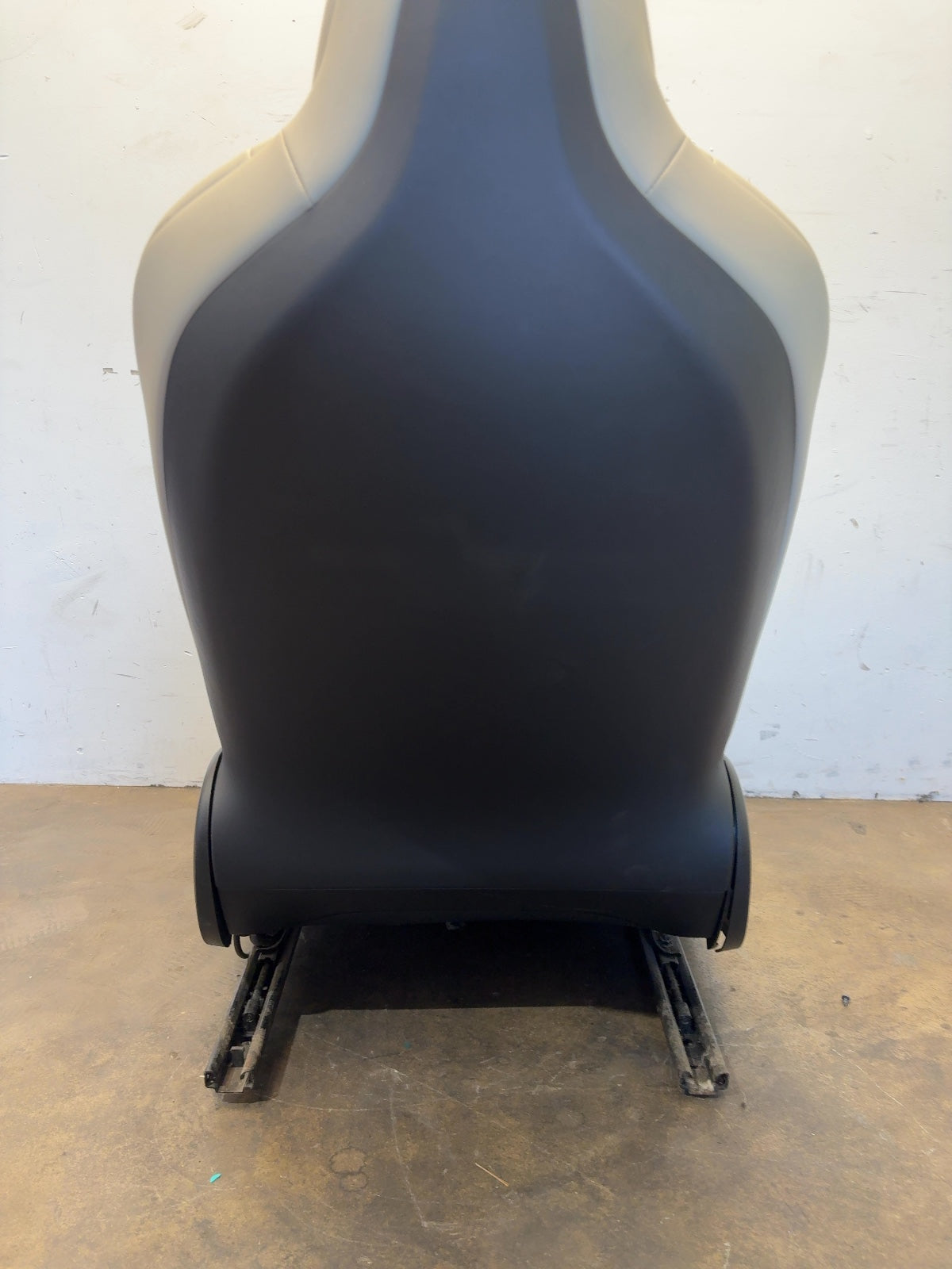 2018 Tesla Model S Front Right Seat Assembly 9876536-03-A