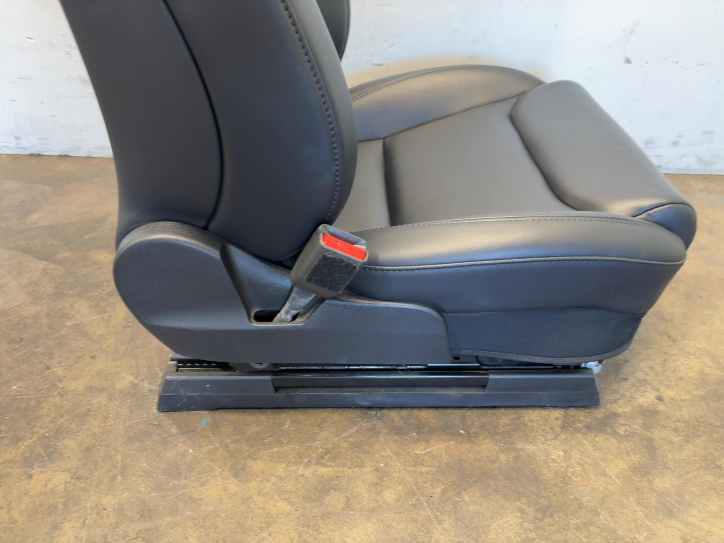 2020 Tesla Model S Front Left Seat Assembly 3876527-02-C