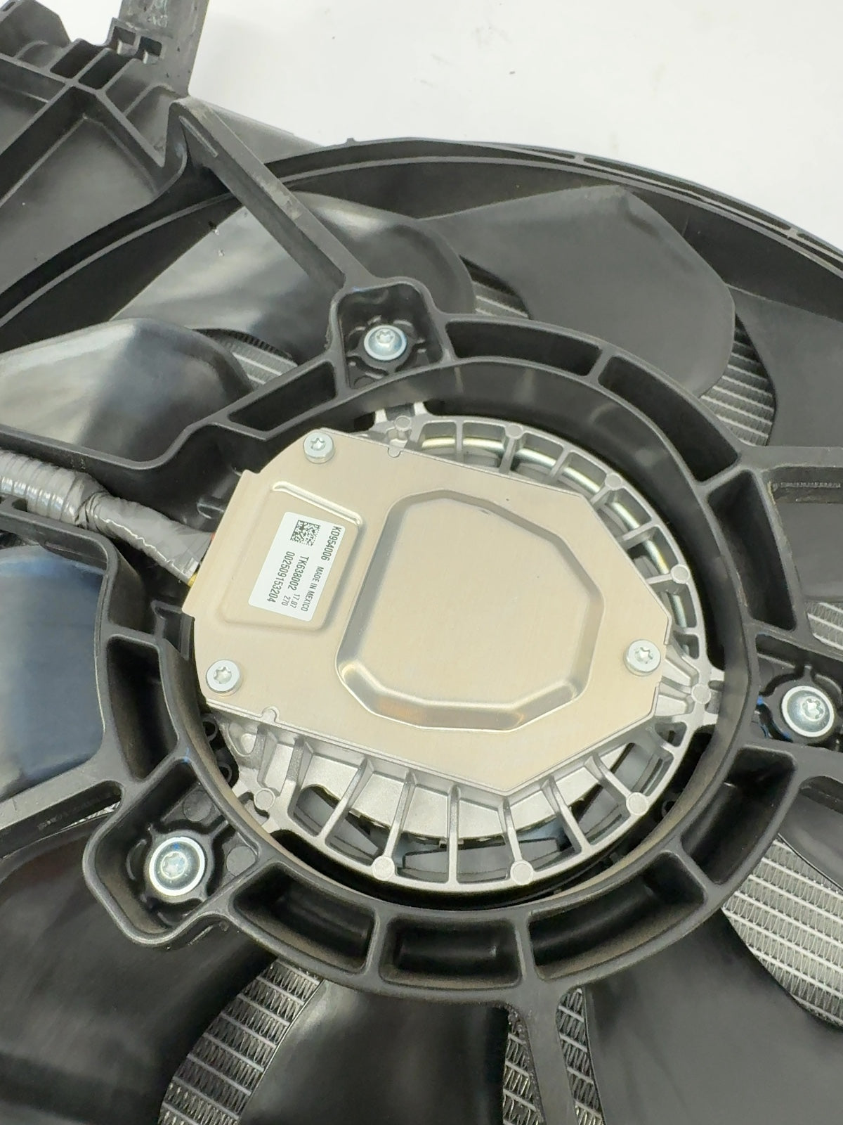 2026 Tesla Model Y Juniper Cooling Fan Assembly 1982489-00-D