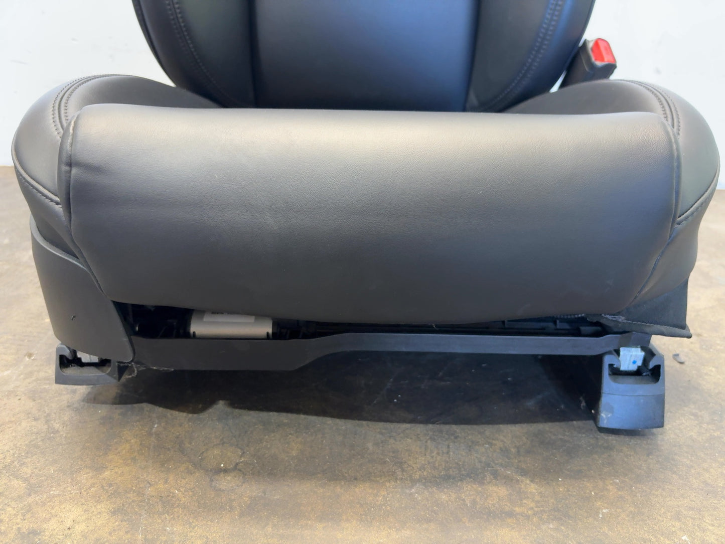 2020 Tesla Model S Front Right Seat Assembly 3876524-02-C