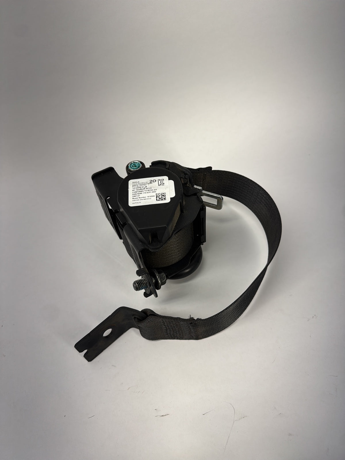 2021 Tesla Model Y Rear Seat Belt Left Or Right 1616500-01-B