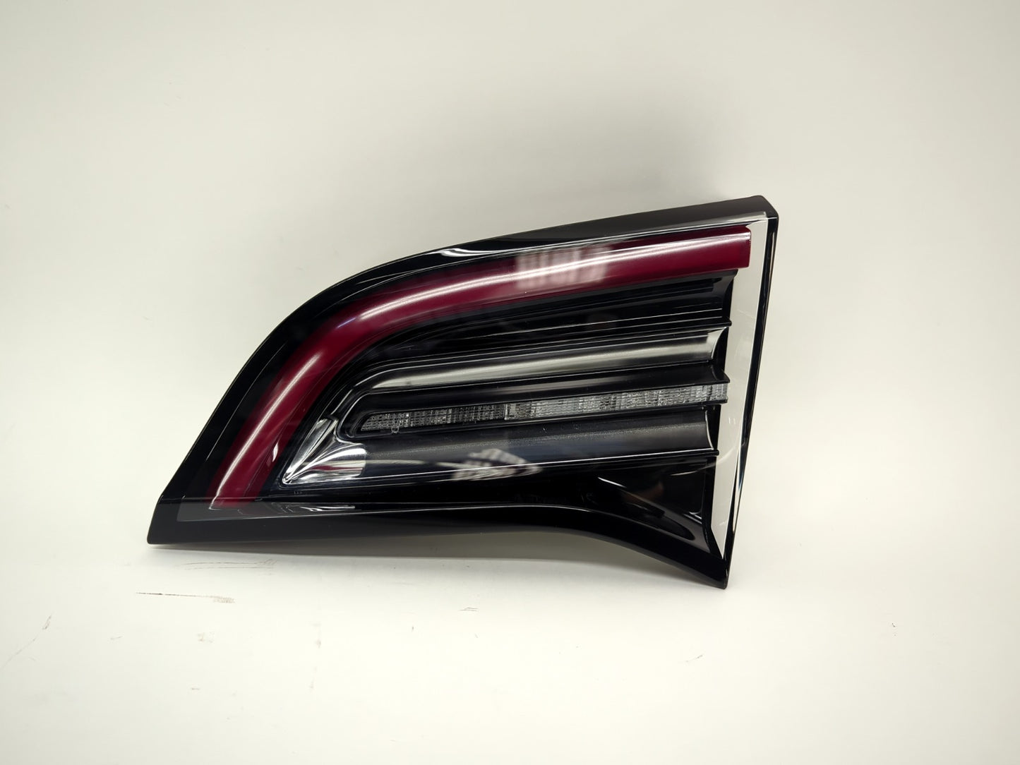 2022 Tesla Model 3 Right Tail Lamp Trunk Mounted 1077402-96-G