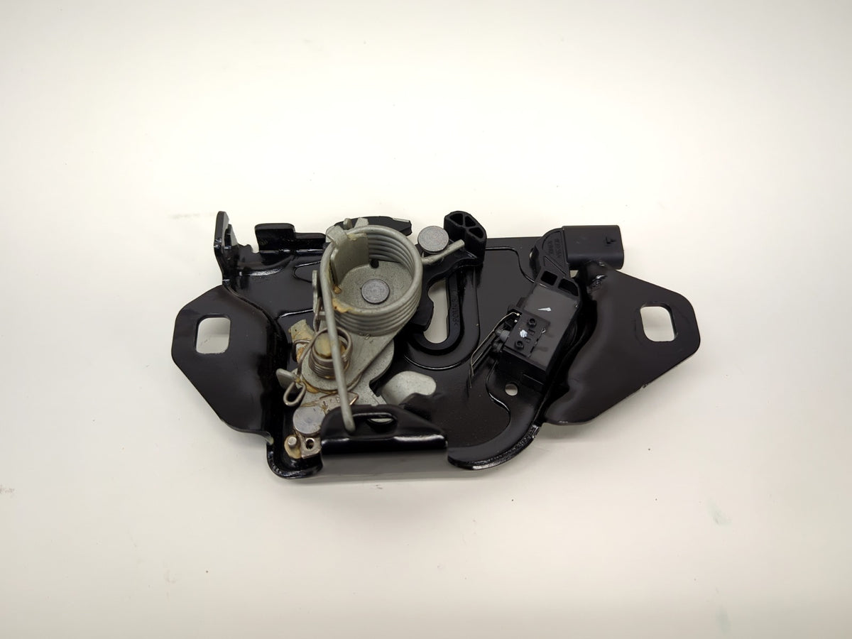 2025 Tesla Model Y Hood Latch 1500397-00-G – Calimotive Auto Recycling