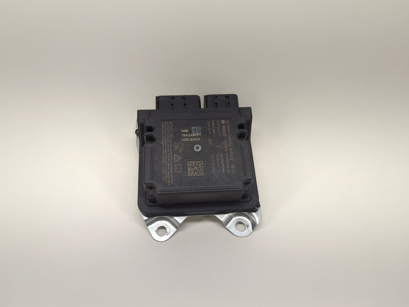 2025 Tesla Model Y Restraint Control Module 1512876-00-E – Calimotive ...