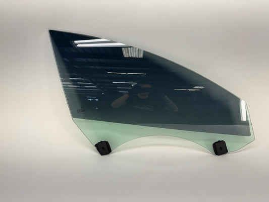2021 Tesla Model 3 Front Right Door Glass Laminated 1568569-00-B