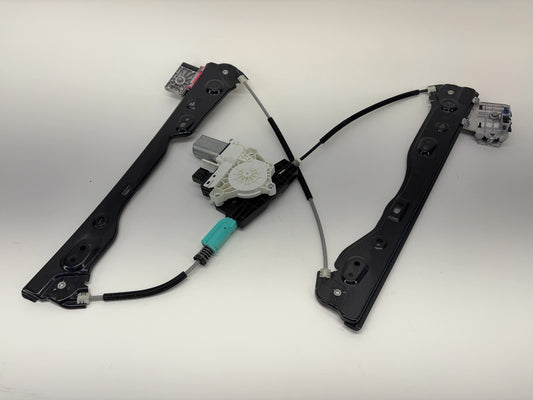 2021 Tesla Model Y Front Right Door Window Regulator 1526801-00-B