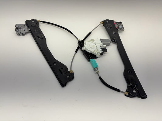 2021 Tesla Model Y Front Left Door Window Regulator 1526800-00-B
