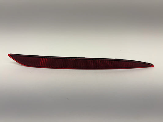 2025 Tesla Model Y Rear Bumper Reflector Right 1800035-00-A