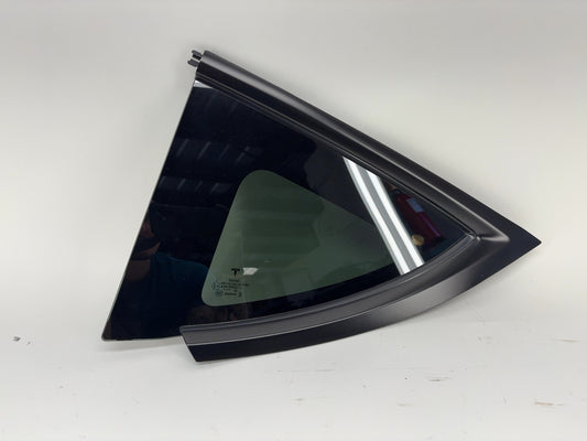 2023 Tesla Model Y Left Quarter Glass 1673553-00-B