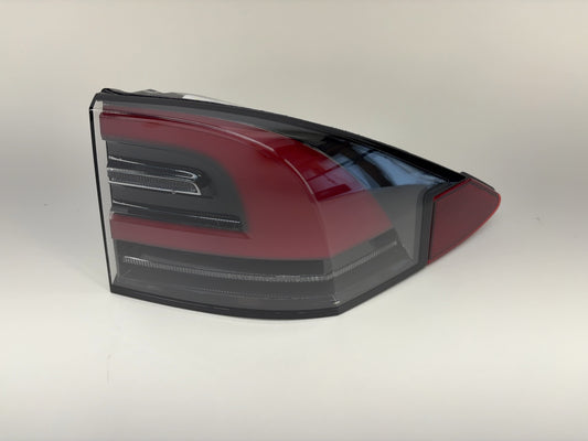 2018 Tesla Model X Right Tail Lamp Quarter Mounted 1034333-00-A