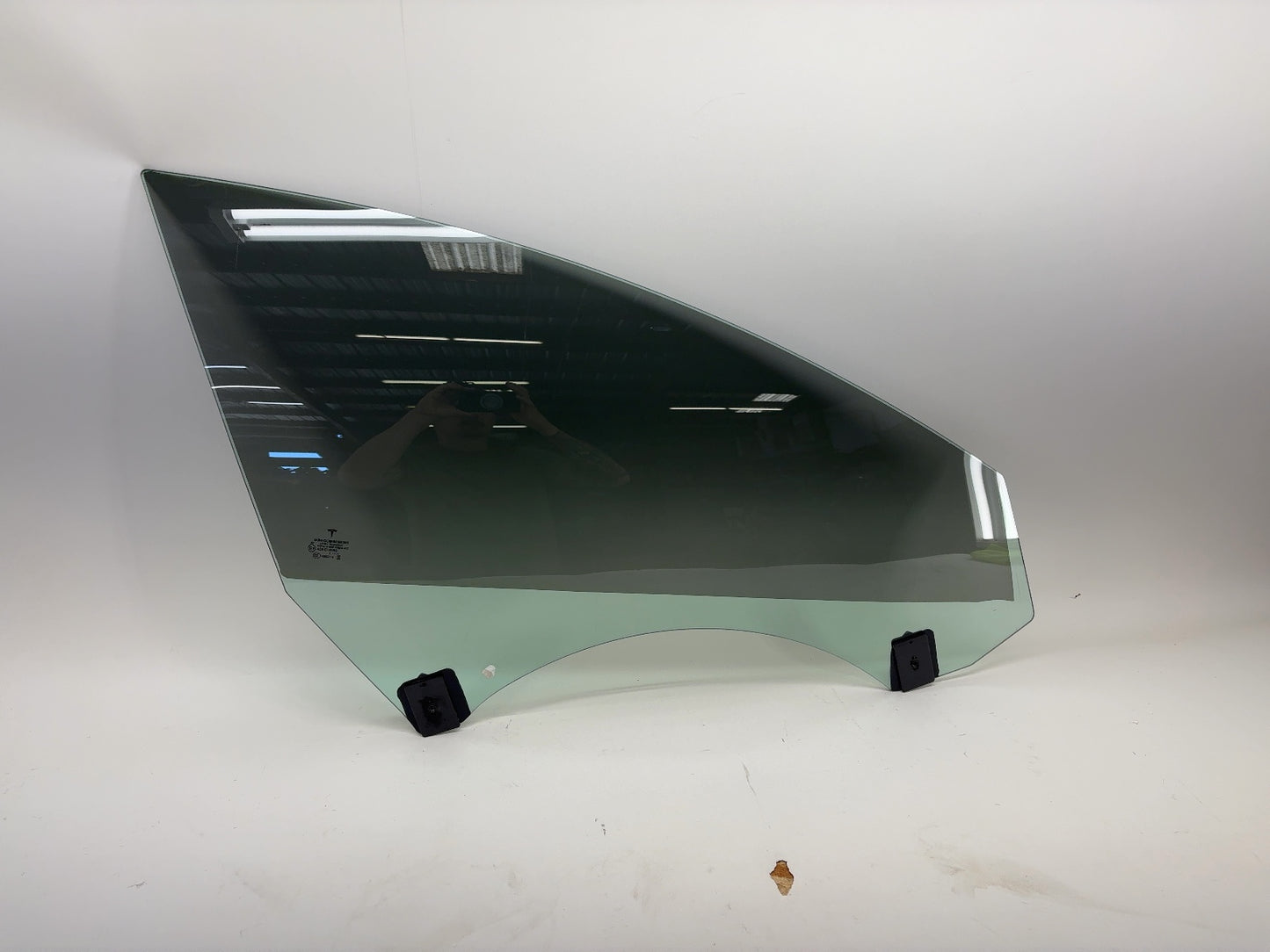 2022 Tesla Model 3 Front Right Door Glass Laminated 1568568-00-C