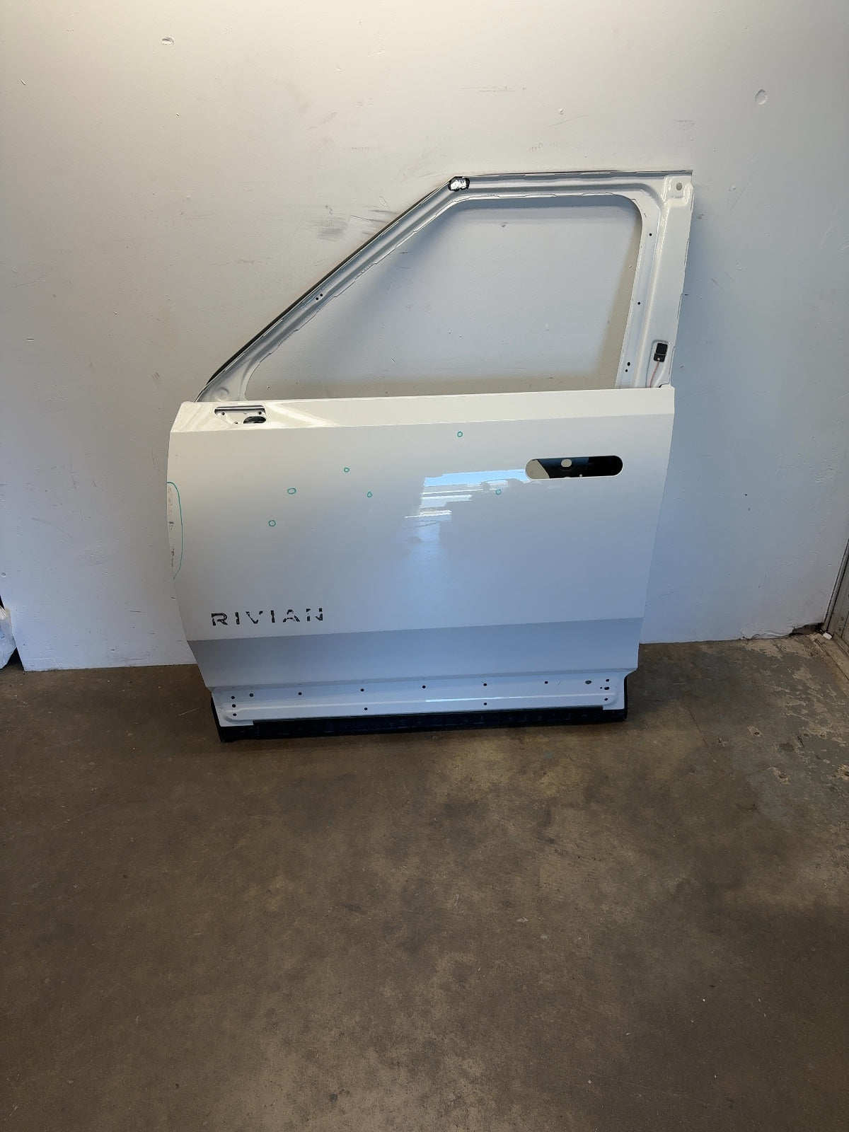 2023 Rivian R1T Front Left Door Shell PT01300731-D