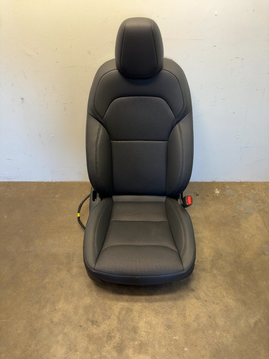 2025 Tesla Model 3 Highland Front Right Passenger Seat Assembly Black 7754324-01-B