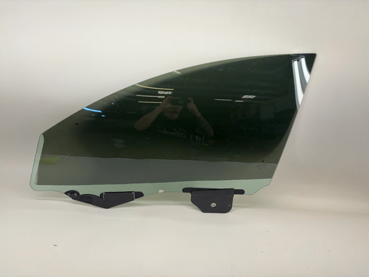 2022-2023 Tesla Model Y Front Left Door Glass Laminated 1582616-00-B