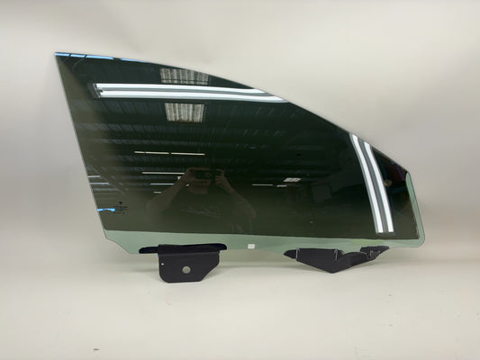 2022-2023 Tesla Model Y Front Right Door Glass Laminated 1582617-00-B