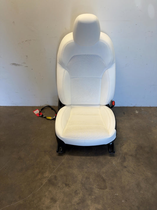 2024 Tesla Model 3 Front Right Passenger Seat Assembly White 7754324-02-B
