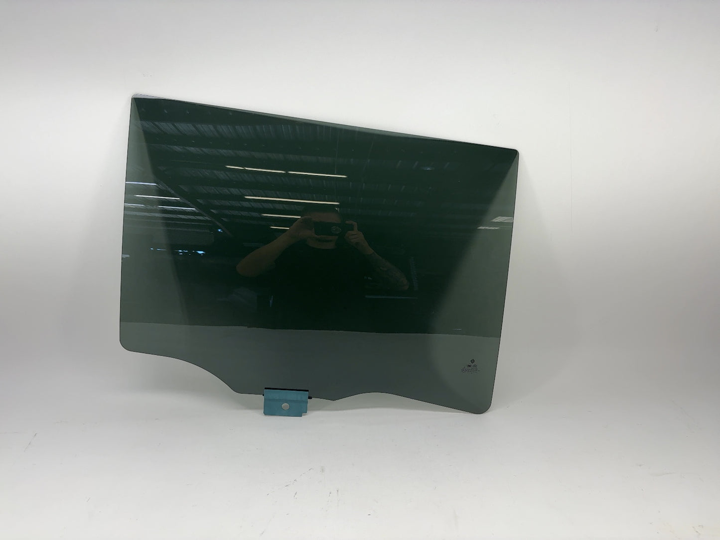 2023 Rivian R1S Rear Right Door Glass PT00003148-E