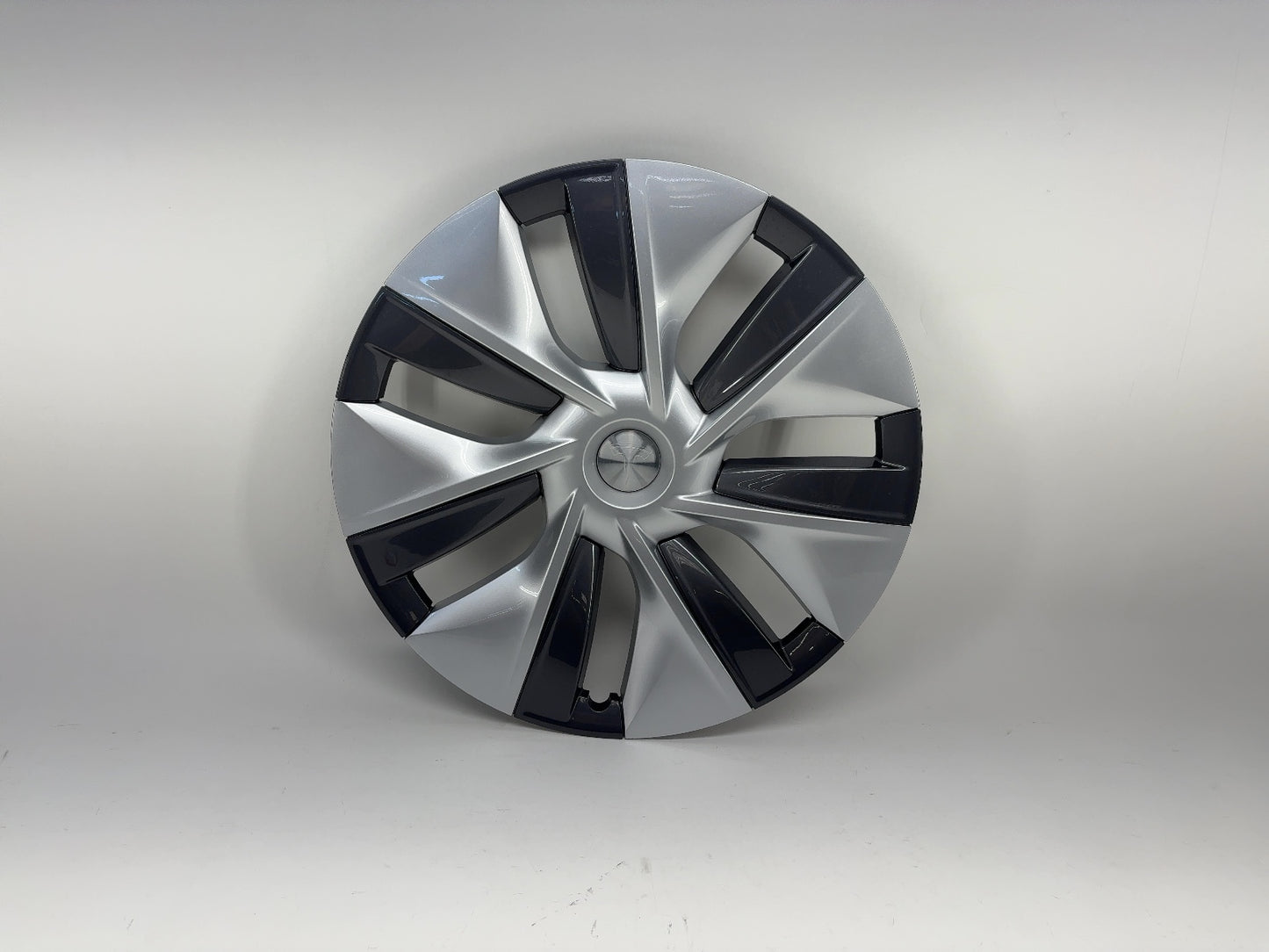 2021-2024 Tesla Model Y Wheel Cover 19 Inch Gemini Silver 1044235-00-C