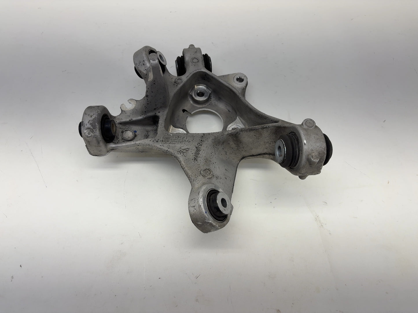 2021 Tesla Model 3 Rear Knuckle Right 1044416-00-F
