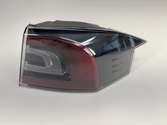 2015 Tesla Model S Right Tail Lamp 6005919-00-D