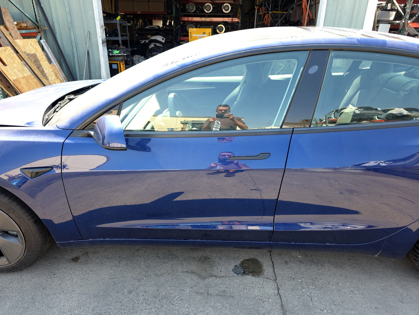 2021-2023 Tesla Model 3 Front Left Door Assembly No Mirror No Door Trim 1081421-E1-C