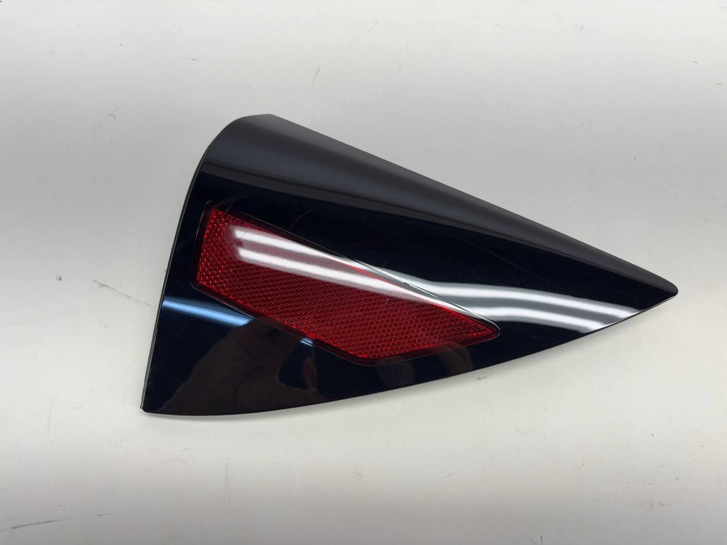 2025 Tesla Model 3 Highland Right Quarter Reflector 1715105-30-A