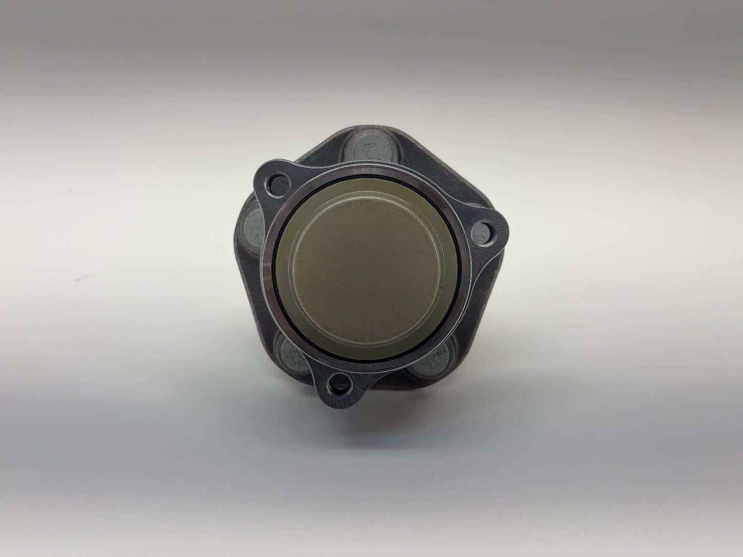 2025 Tesla Model 3 Highland Front Non Driven Hub 1044122-00-F