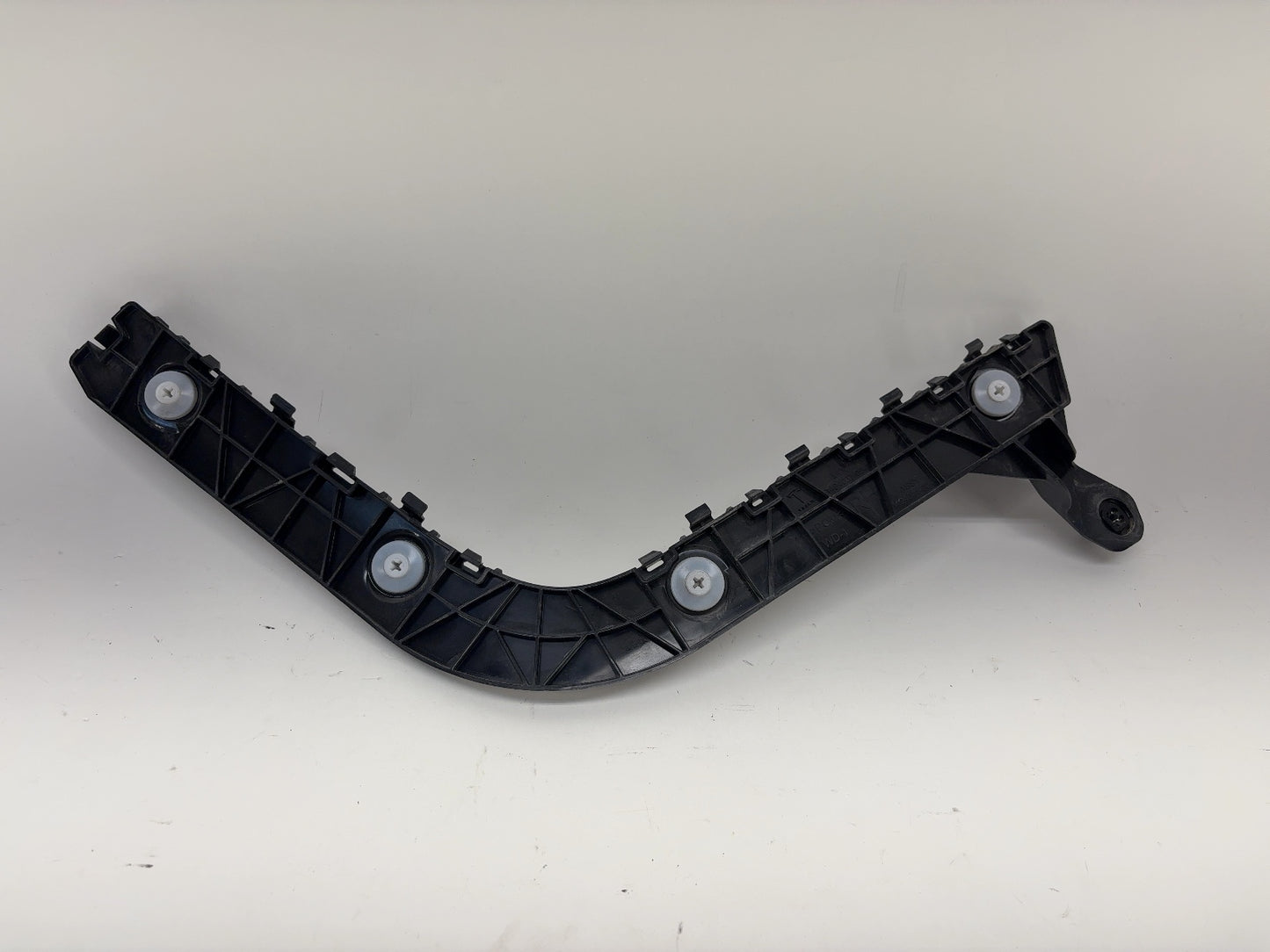 2023 Tesla Model Y Rear Right Bumper Retainer Bracket 1494037-00-A