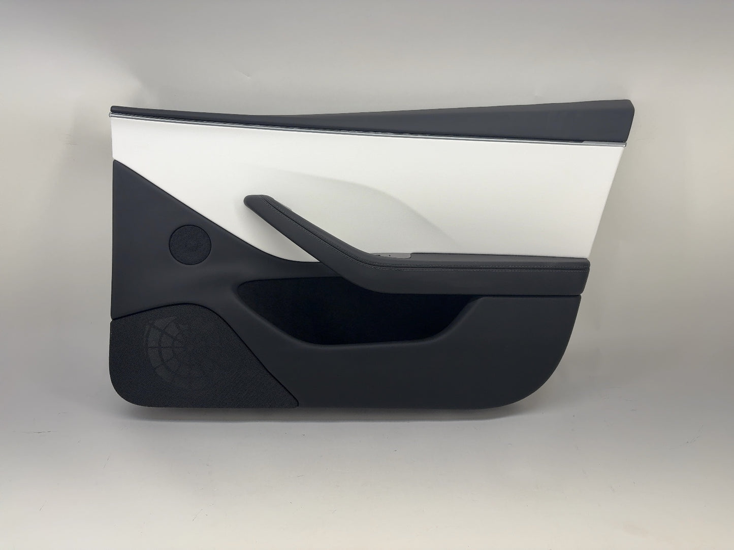 2025 Tesla Model 3 Highland Front Right Door Panel 1776743-20-E