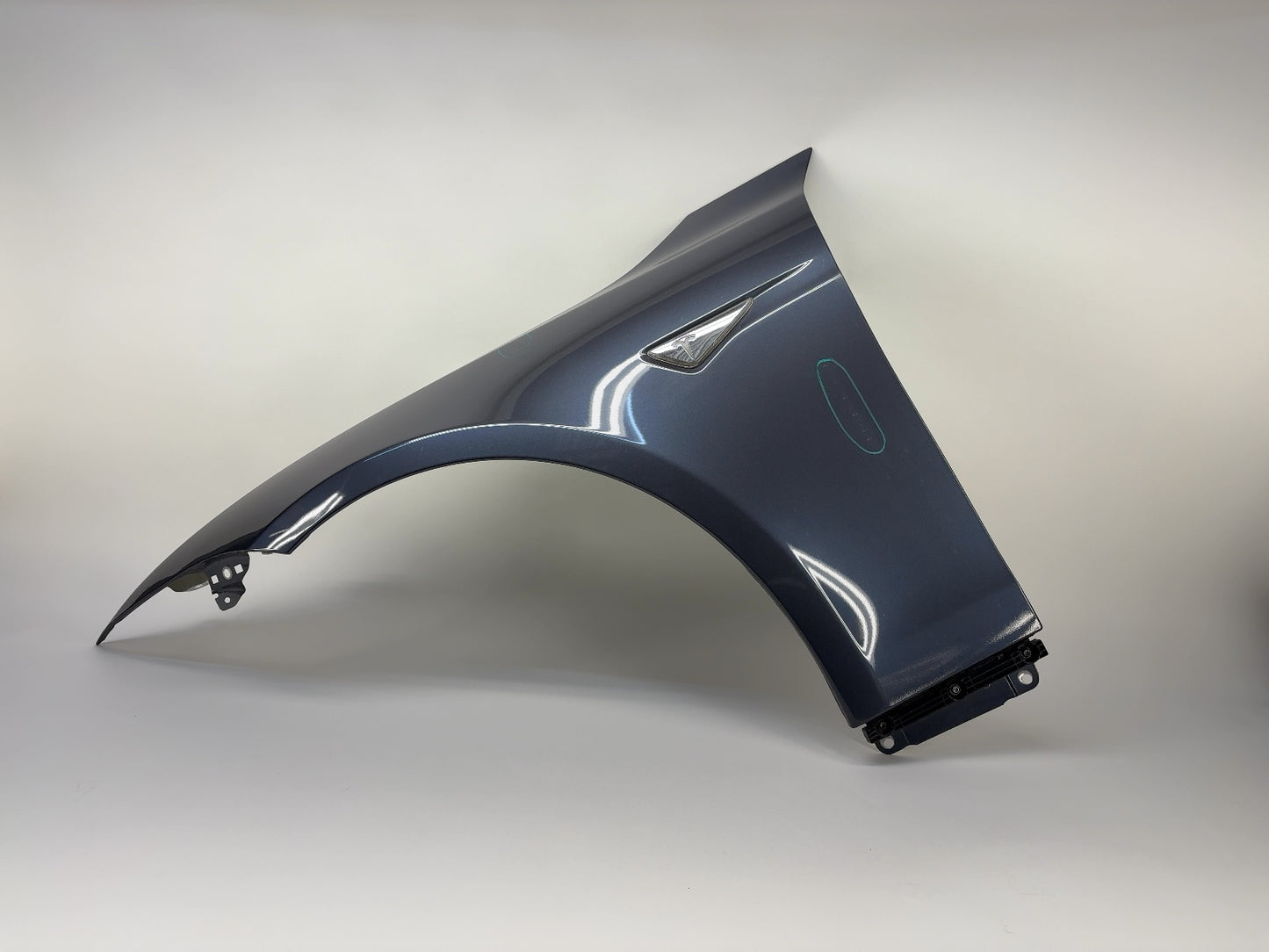 2015 Tesla Model S Left Fender 6008022-E0-D