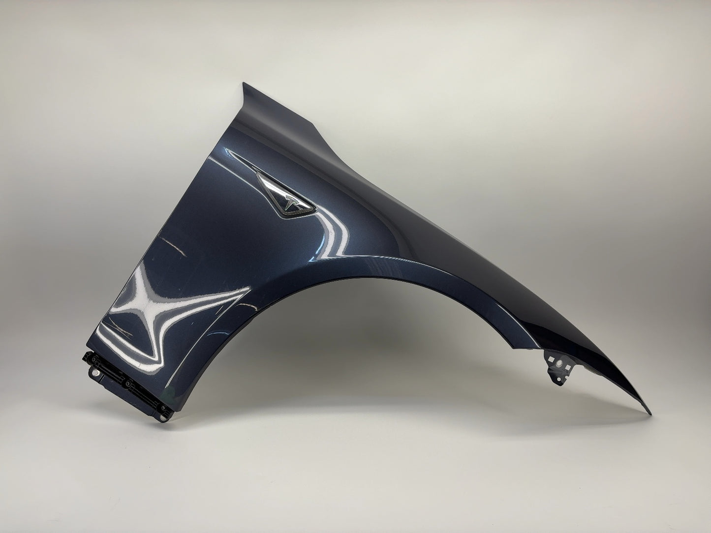 2015 Tesla Model S Right Fender 6008027-E0-D