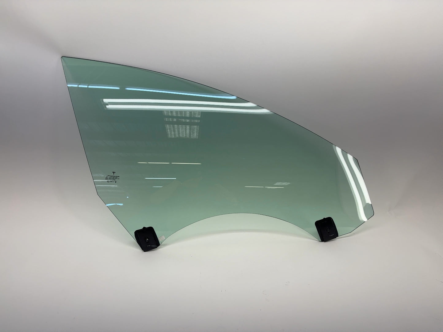 2021-2023 Tesla Model 3 Front Right Door Glass Laminated 1568569-00-C