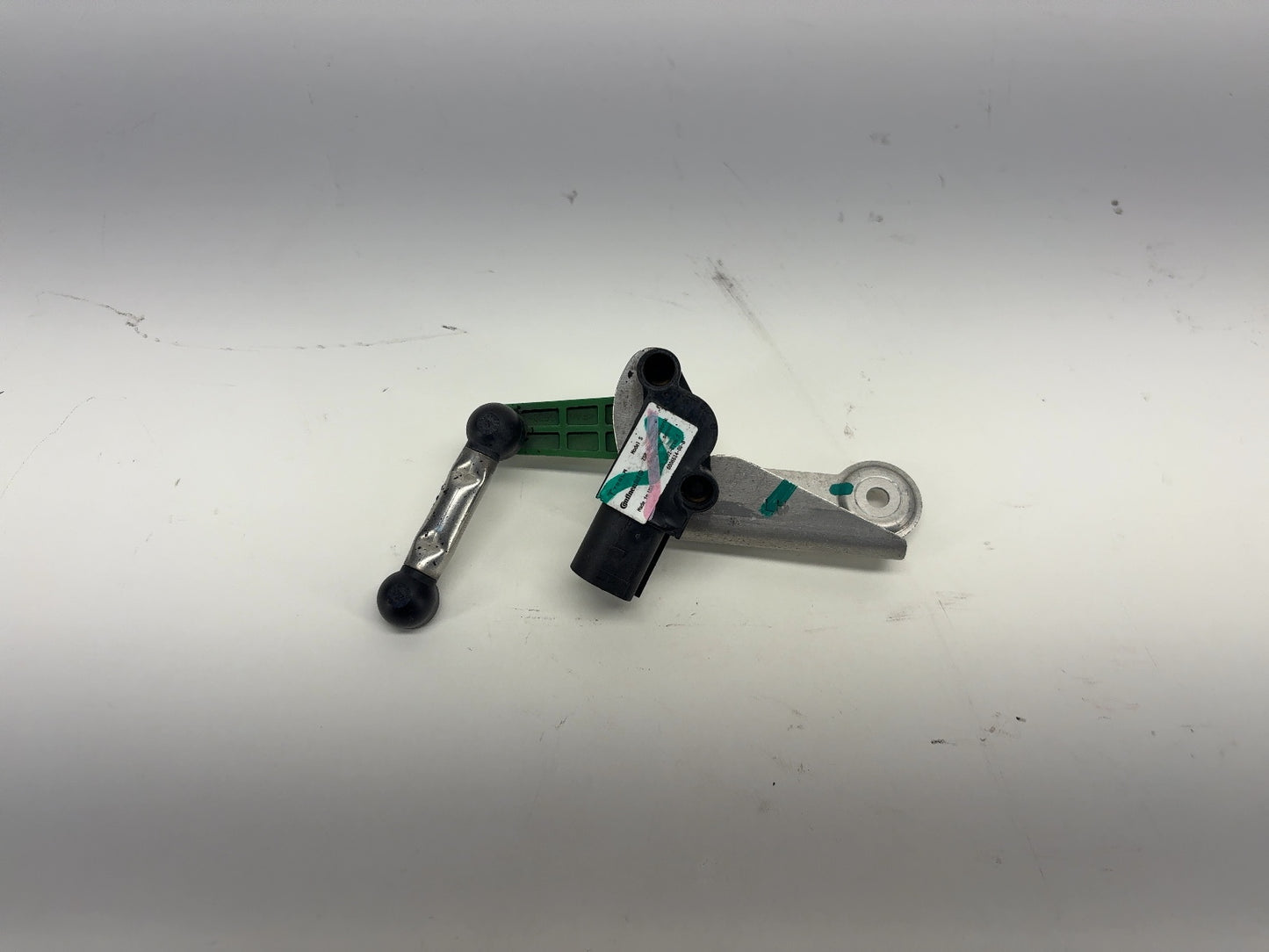 2015 Tesla Model S Air Suspension Sensor Rear Left 6006523-00-B