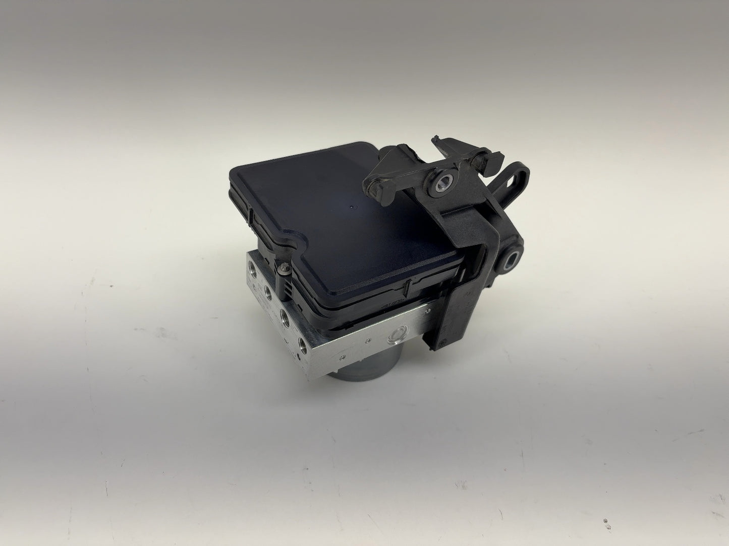 2025 Tesla Model 3 Highland Abs Pump 2188741-00-A