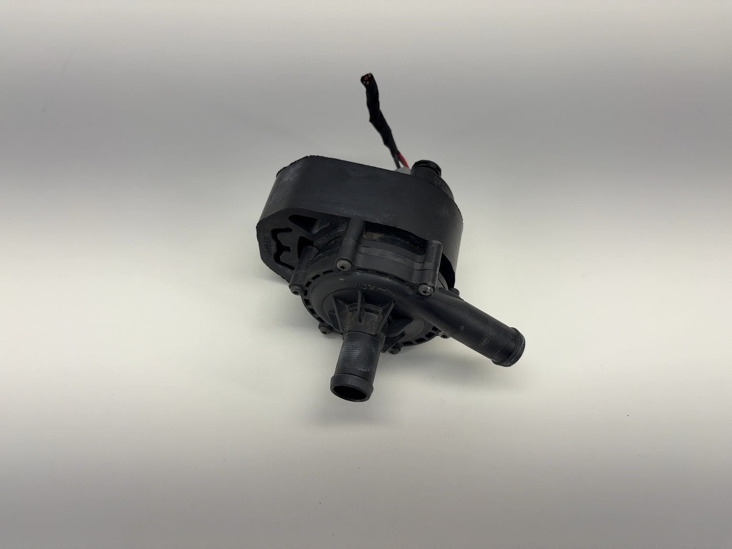 2015 Tesla Model S Coolant Pump 6007367-00-E