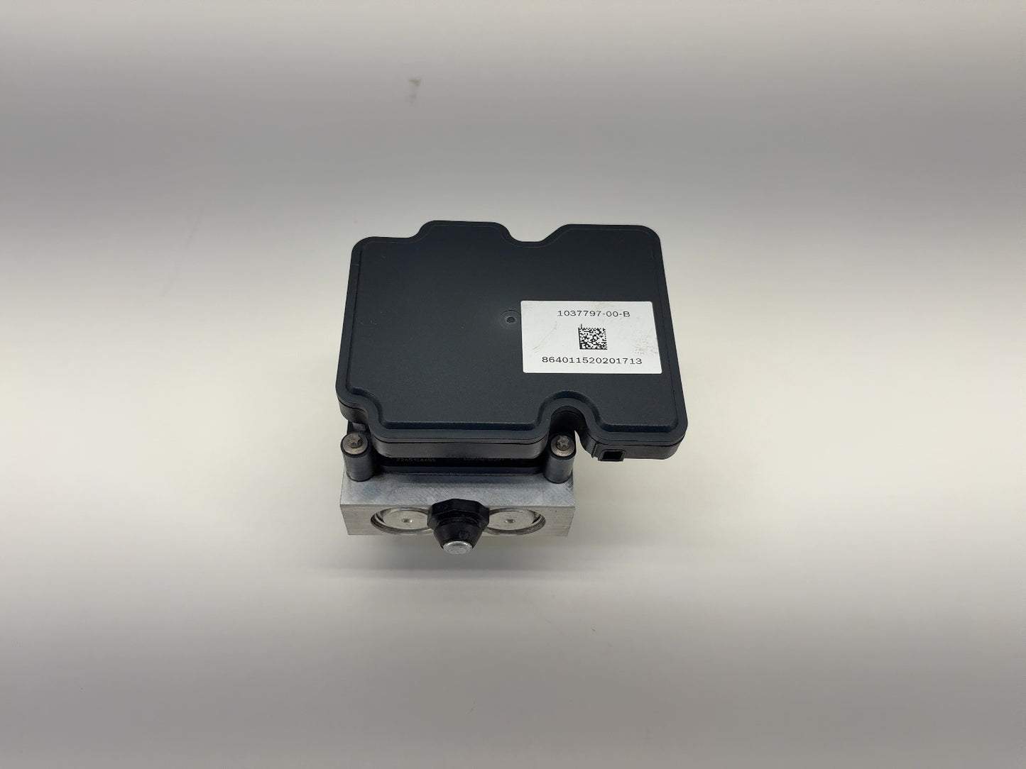2015 Tesla Model S ABS Pump 1037797-00-B