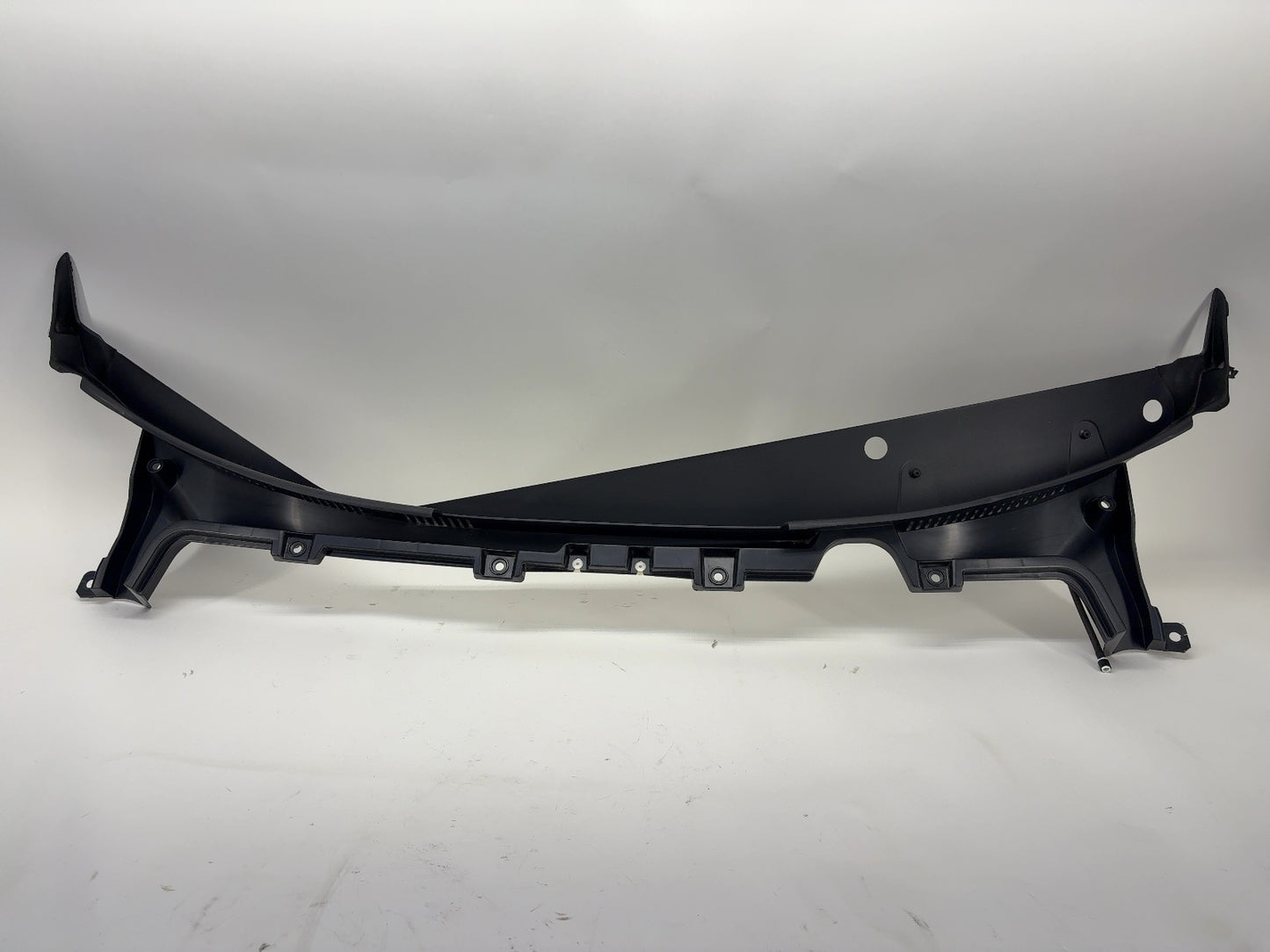 2026 Tesla Model Y Juniper Cowl Screen 1930440-00-E