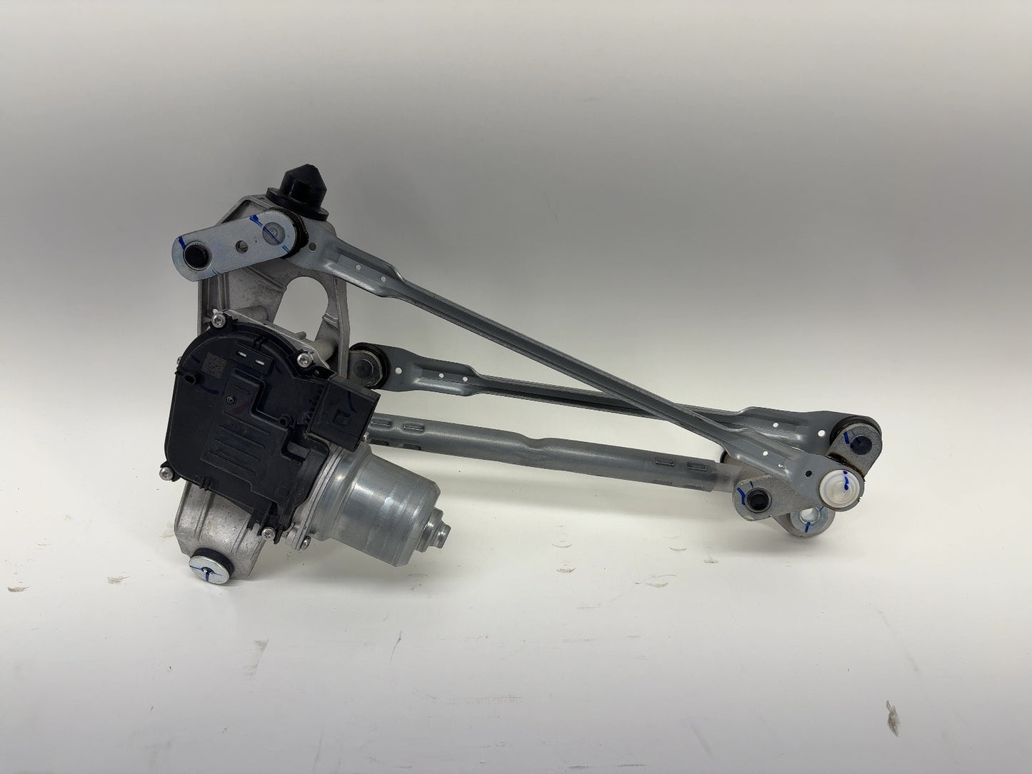 2026 Tesla Model Y Juniper Wiper Motor Assembly 1628222-00-A