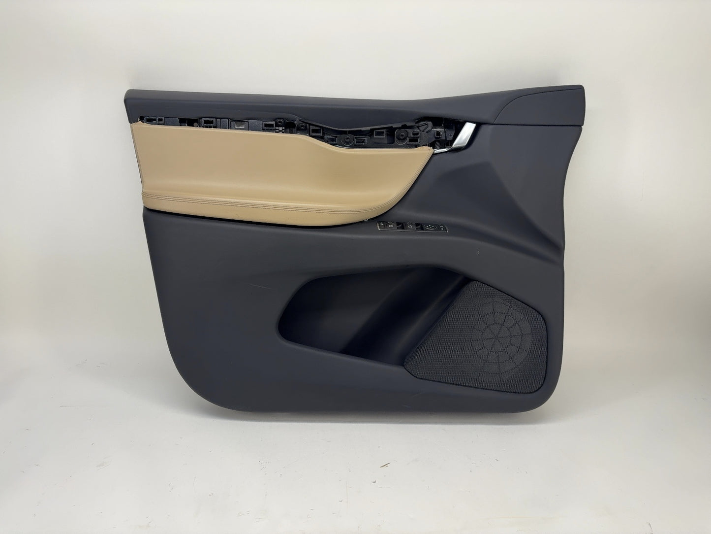 2017 Tesla Model X Front Left Door Panel 1055327-03-J