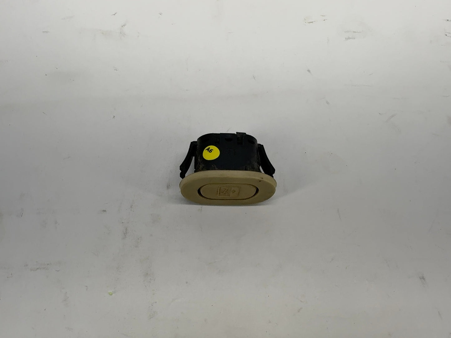 2023 Rivian R1T Rear Gear Tunnel Emergency Release Button PT00002098-L