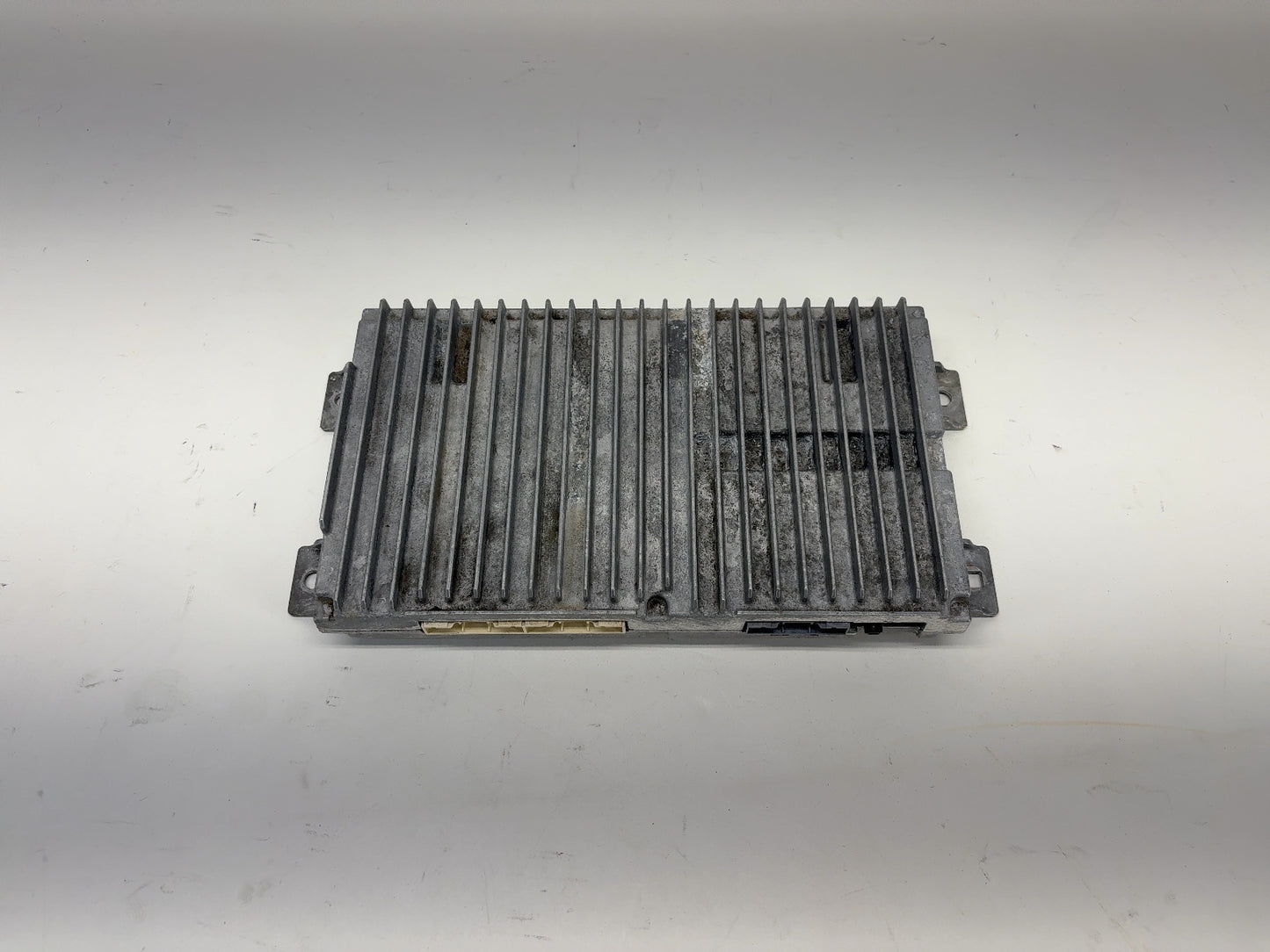 2023 Rivian R1T Radio Audio Amplifier PT00579000-A