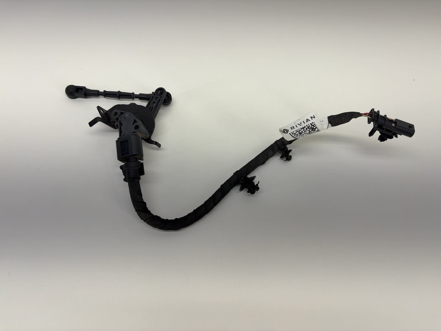 2023 Rivian R1T Rear Left Suspension Height Level Sensor PT00058866-L